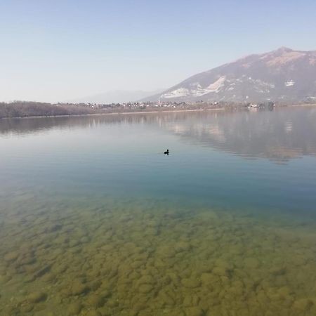 La Poesia Del Lago Oggiono Kültér fotó
